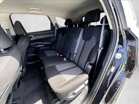 Used 2024 Kia Sorento LX FWD image 28