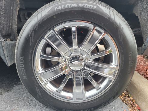 Used 2017 Chevrolet Silverado 1500 High Country image 8