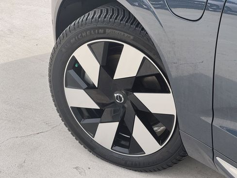 Used 2023 Volvo XC60 T8 Ultimate w/ Protection Package Premier image 20