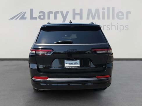 New 2026 Jeep Grand Cherokee L Limited AWD/4WD image 4