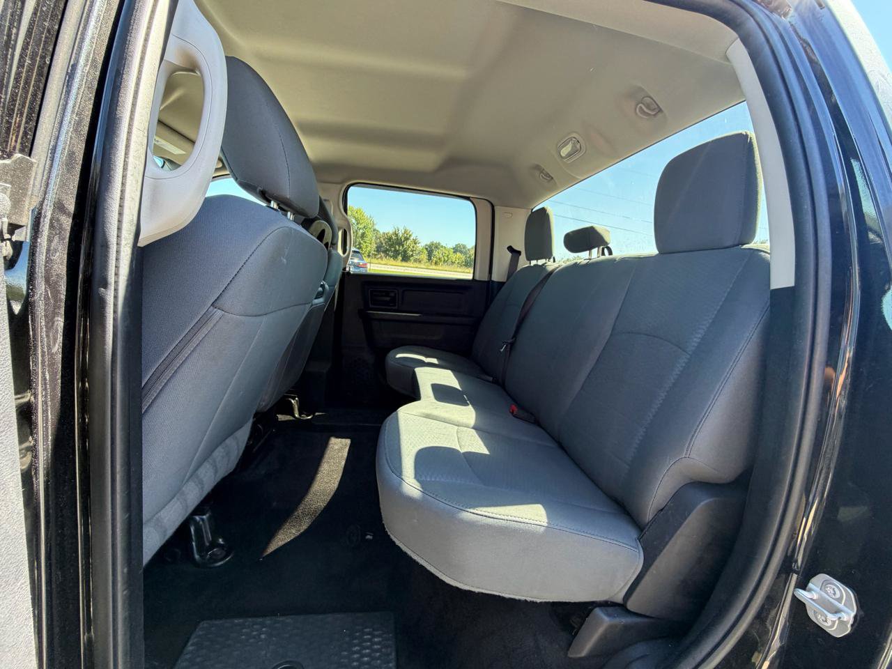 Used 2017 RAM 2500 Tradesman w/ Chrome Appearance Group AWD/4WD image 12