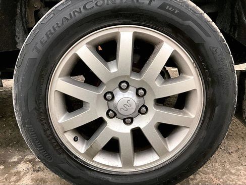 Used 2010 Ford F150 Platinum image 9