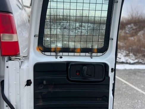 Used 2009 Chevrolet Express 1500 RWD 1500 135 image 33