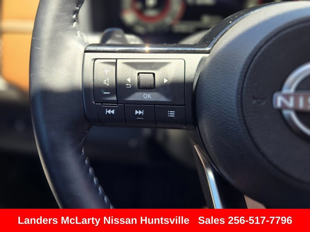Used 2023 Nissan Pathfinder Platinum w/ Cargo Package AWD/4WD image 26