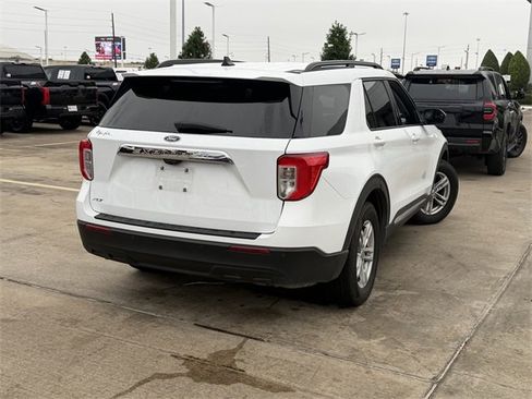 Used 2021 Ford Explorer XLT image 5
