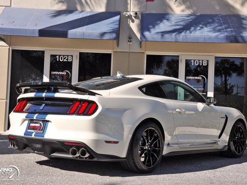 Used 2020 Ford Mustang Shelby GT350 w/ Technology Package RWD image 17