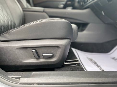 Used 2023 Nissan Rogue Platinum w/ Platinum Premium Package image 11