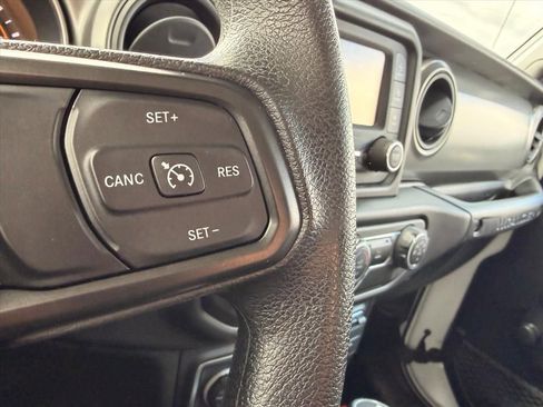 Used 2021 Jeep Wrangler Unlimited Sport image 29