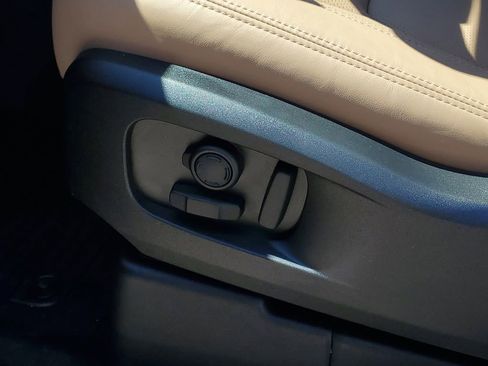 New 2026 Land Rover Defender 110 S image 10