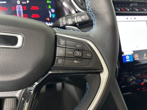 Used 2023 Jeep Grand Cherokee Trailhawk image 16