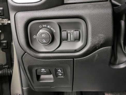 Used 2026 RAM 1500 Laramie AWD/4WD image 23