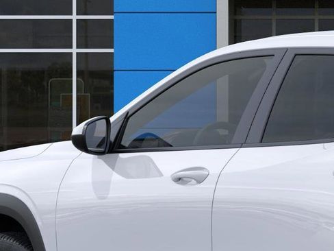 New 2026 Chevrolet Trax LS FWD image 28