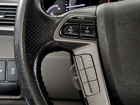 Used 2014 Honda Odyssey Touring Elite image 24