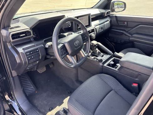 Used 2025 Toyota 4Runner SR5 AWD/4WD image 9