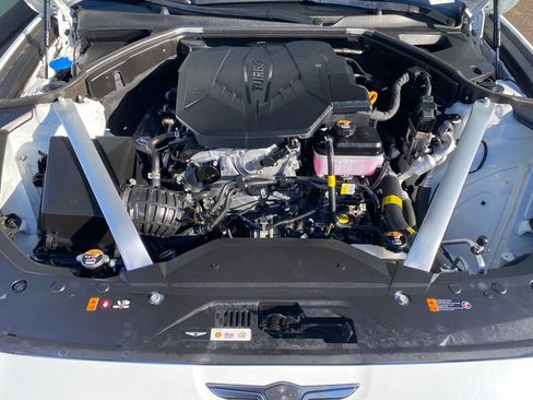 Certified 2025 Genesis G70 2.5T RWD image 27