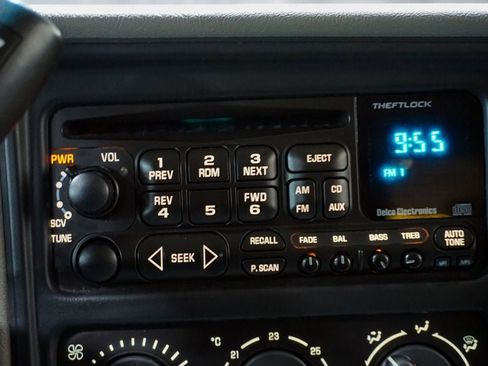 Used 2001 GMC Yukon XL 4WD image 20
