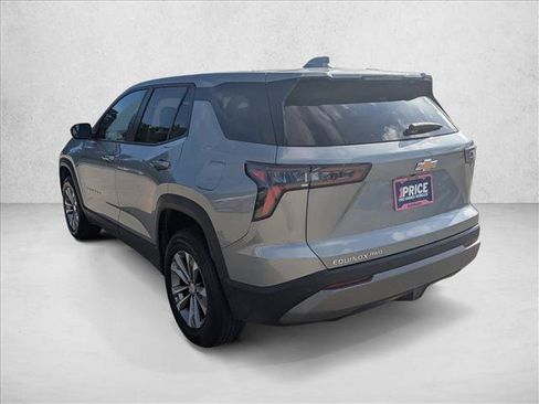 Used 2025 Chevrolet Equinox LT AWD/4WD image 8