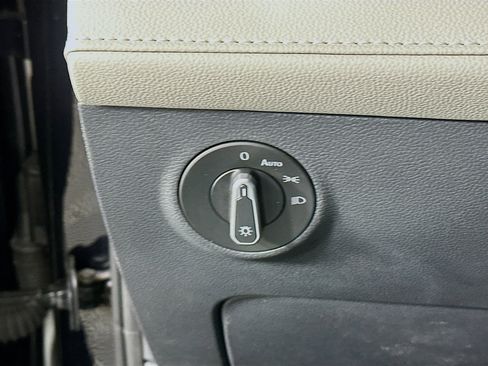 Used 2025 Volkswagen Taos S image 17