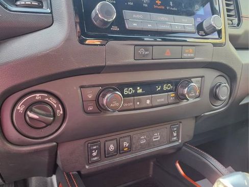 Used 2023 Nissan Frontier PRO-4X w/ Pro Convenience Package AWD/4WD image 19