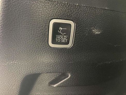 Used 2024 Jeep Wagoneer L Series II w/ Flexible Seating Group image 22