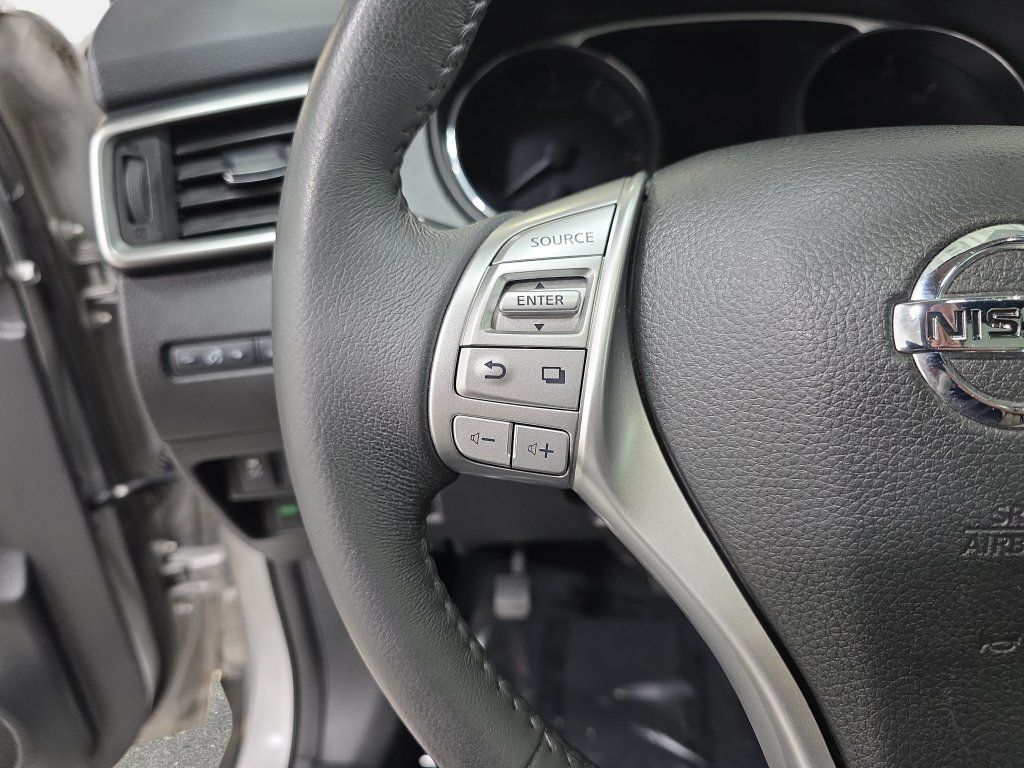 Used 2015 Nissan Rogue SL w/ SL Premium Package AWD/4WD image 17