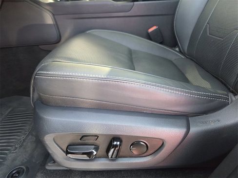 Certified 2024 Lexus GX 550 w/ Accessory Package (Z1) image 24