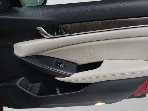 Used 2022 Honda Accord EX-L image 16