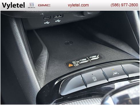 Used 2024 Buick Envista Avenir image 29