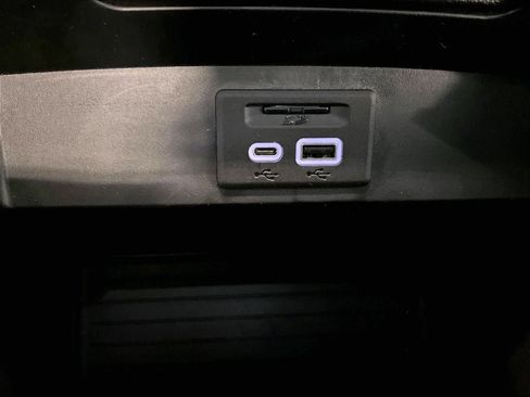 Used 2021 Chevrolet Tahoe High Country image 28