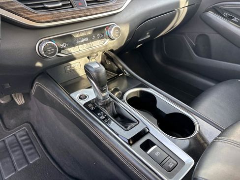 Used 2020 Nissan Altima 2.0 Platinum image 24