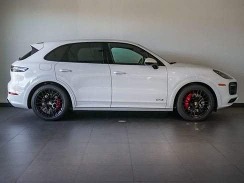 Certified 2023 Porsche Cayenne GTS image 8