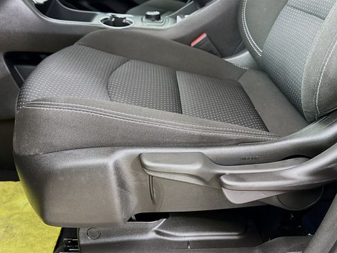 Used 2023 GMC Terrain SLE FWD image 21