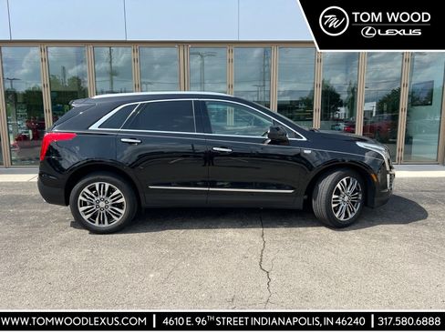 Used 2018 Cadillac XT5 Premium Luxury FWD image 1