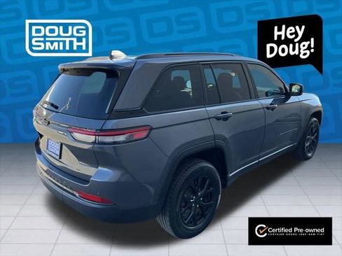 Certified 2024 Jeep Grand Cherokee Altitude image 7