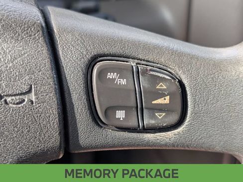 Used 2002 GMC Envoy SLT RWD image 19