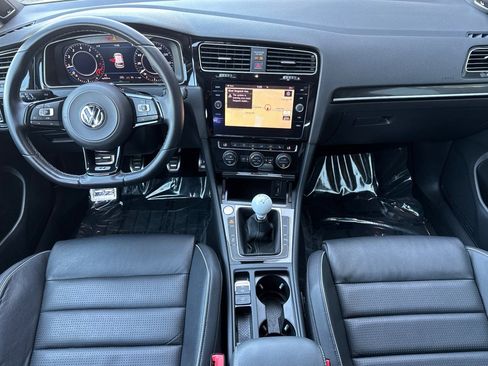 Used 2018 Volkswagen Golf R 4-Door AWD/4WD image 14