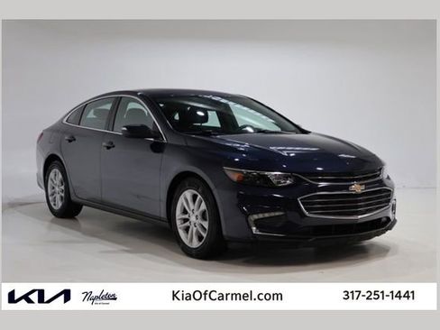 Used 2016 Chevrolet Malibu LT image 1