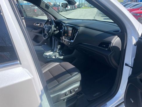 Used 2023 Chevrolet Traverse High Country AWD/4WD image 18