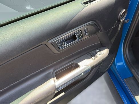 Used 2017 Ford Mustang GT RWD image 18