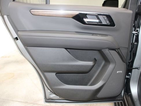 New 2026 Chevrolet Tahoe High Country AWD/4WD image 23