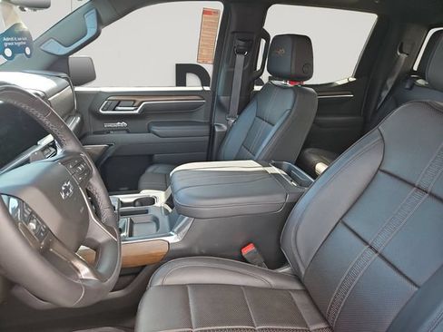 Certified 2026 Chevrolet Silverado 1500 High Country w/ Midnight Edition AWD/4WD image 11