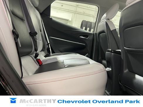 Used 2017 Chevrolet Bolt Premier w/ Driver Confidence II Package FWD image 28