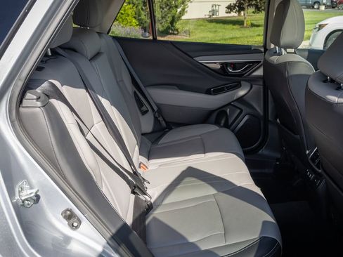 Used 2022 Subaru Outback Limited AWD/4WD image 30