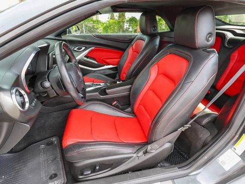 Used 2018 Chevrolet Camaro LT RWD image 15