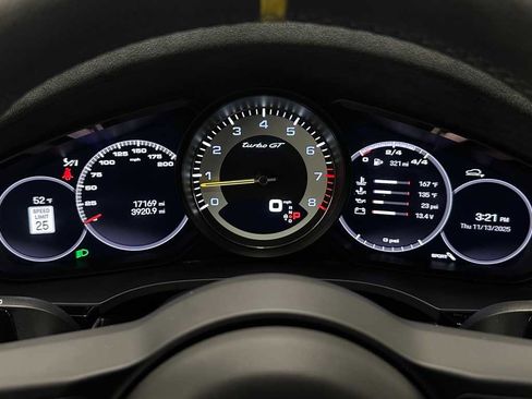 Used 2022 Porsche Cayenne Turbo GT image 27