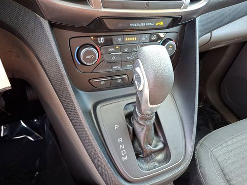Used 2022 Ford Transit Connect XLT FWD image 12