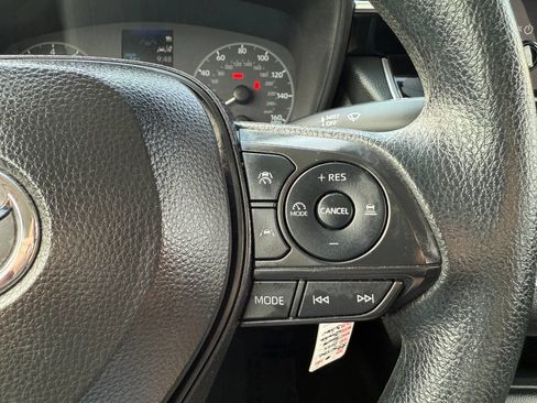 Used 2024 Toyota Corolla LE image 29