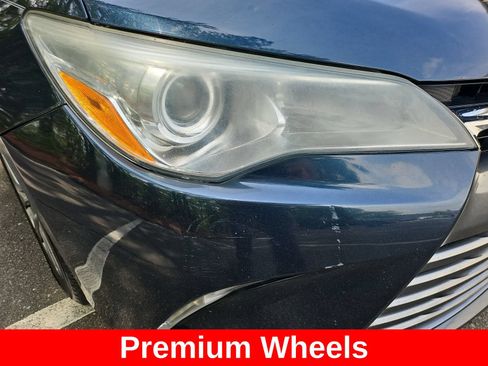 Used 2015 Toyota Camry XLE FWD image 11