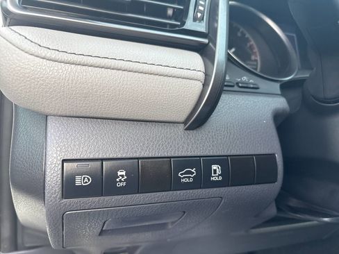 Used 2022 Toyota Camry SE FWD image 26