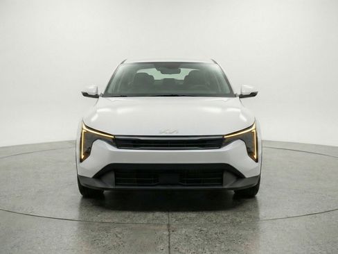 Used 2025 Kia K4 LXS image 2